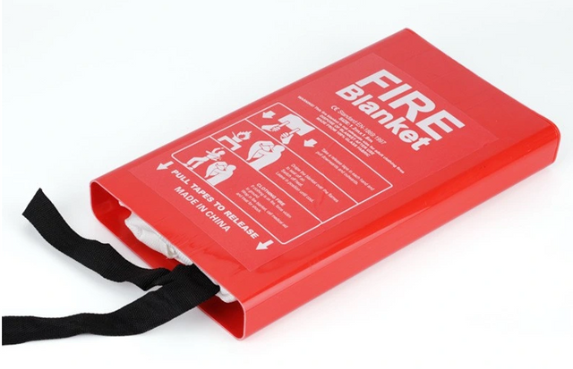 Aile İçin Fonksiyonel Hafif Yangın Battaniyesi