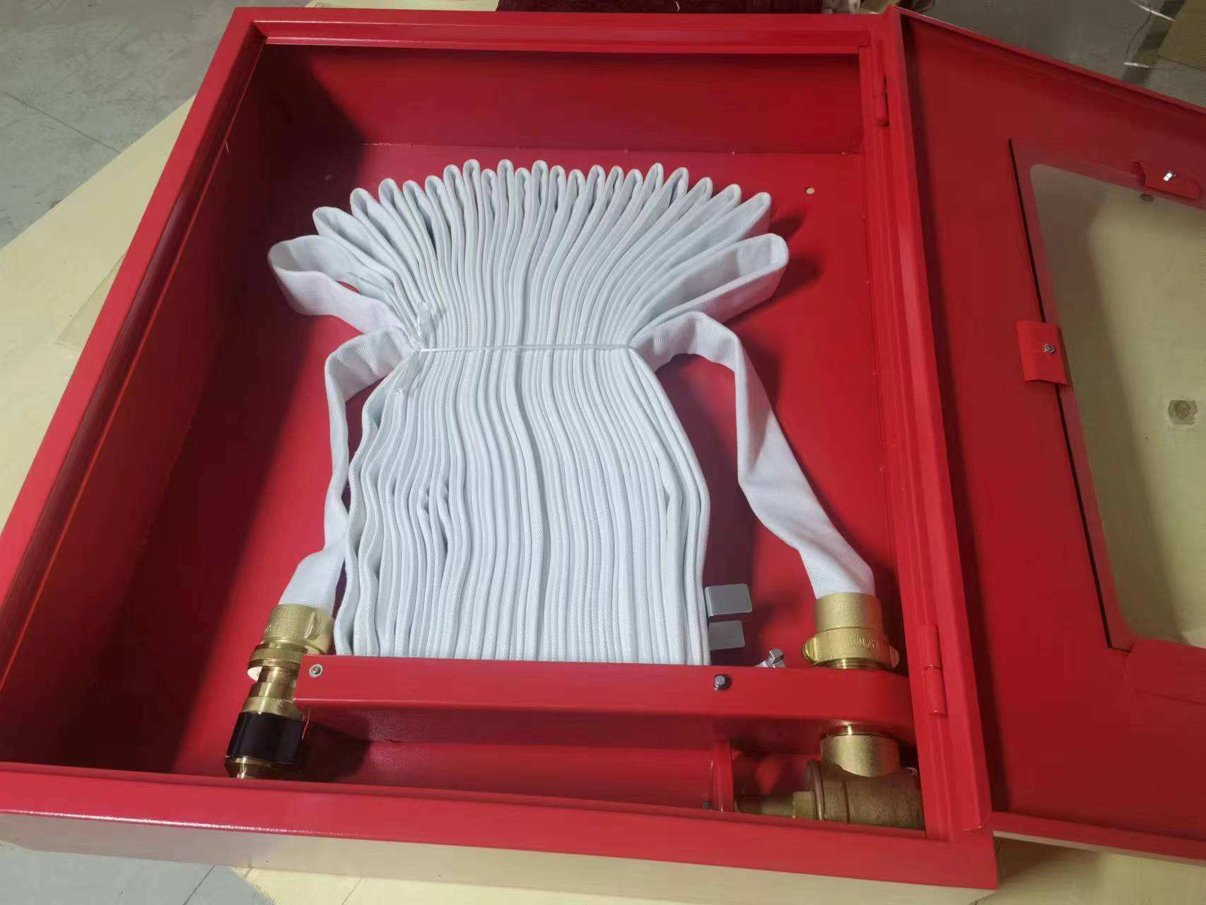 Karbon Çelik 1.2mm Yangın Hortumu Raf Vanası Hortum Dolabı